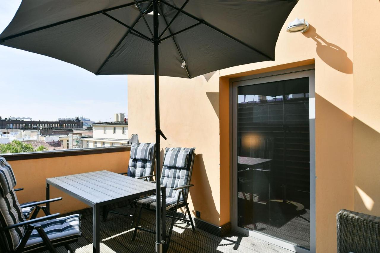 Luxury Central Penthouse With Sauna, Terrace, 250M2, 5Bdrm, 3Bthrm プラハ エクステリア 写真