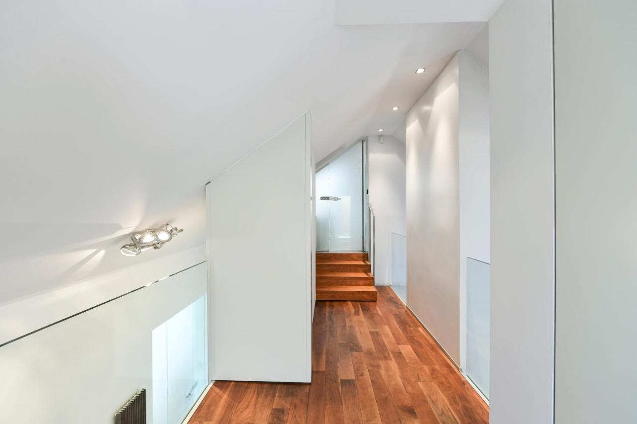 Luxury Central Penthouse With Sauna, Terrace, 250M2, 5Bdrm, 3Bthrm プラハ エクステリア 写真